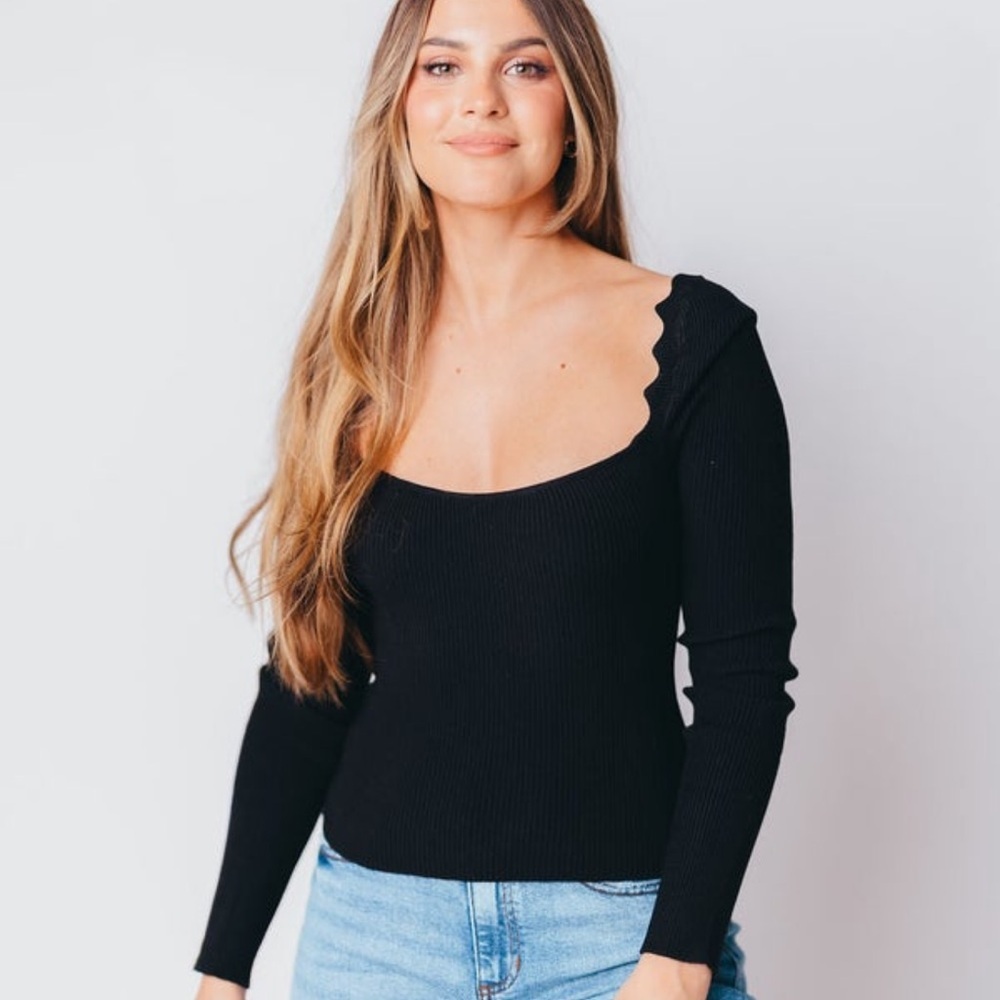 Lalavon Top Scalloped Long Sleeve Black- Large - Picture 5 of 11